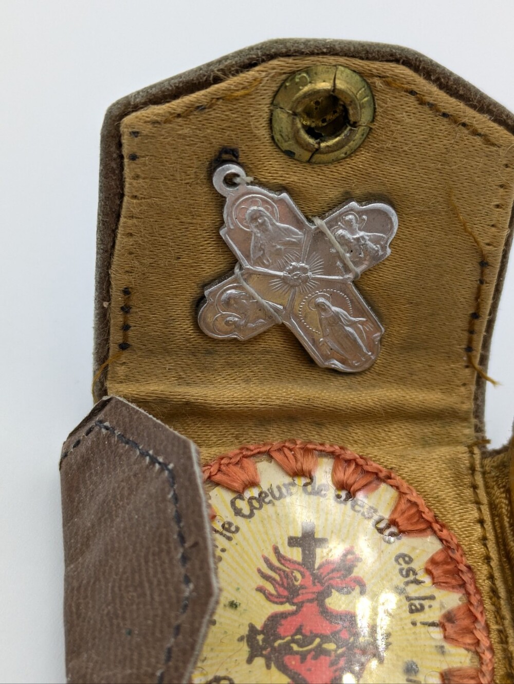 Antique pocket Vestment tiny brown leather Oratory Reliquary book French - Picture 5 of 9